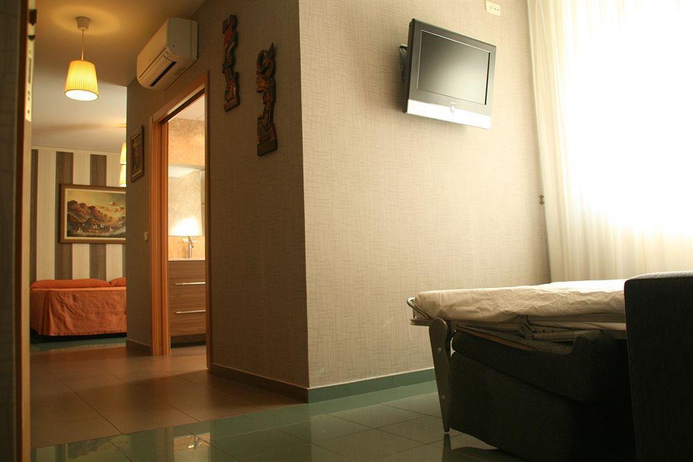 Hotel Indiana Пинто Экстерьер фото