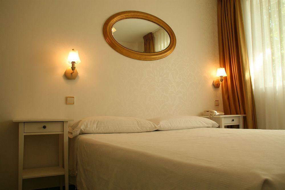 Hotel Indiana Пинто Экстерьер фото